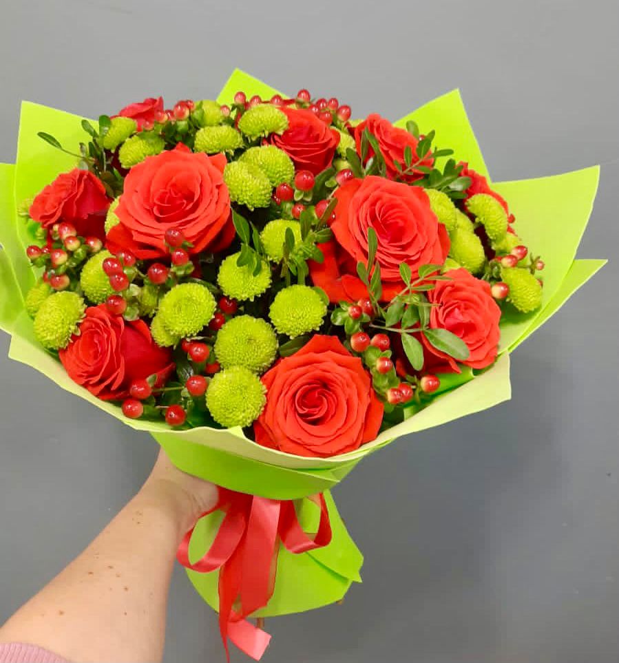 Букет цветов из: Хризантемы и Розы в Урус-Мартане