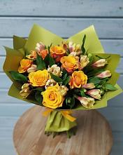 Букет цветов из:  Альстромерии и Розы в Урус-Мартане
