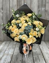 Букет цветов из:  Розы и Лизиантусы в Урус-Мартане
