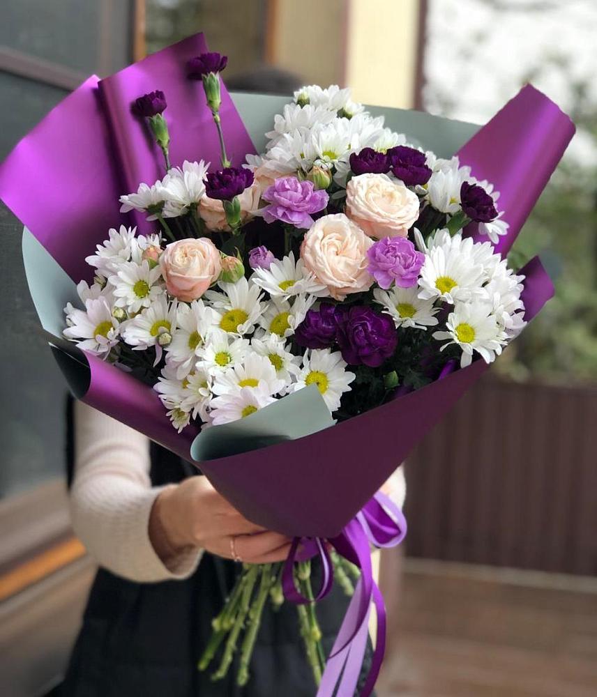 Букет цветов из: Хризантемы, Гвоздики и Розы в Урус-Мартане