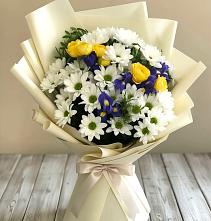 Букет цветов из:  Ирисы, Хризантемы и Розы #REPLACE_PRED# Урус-Мартане