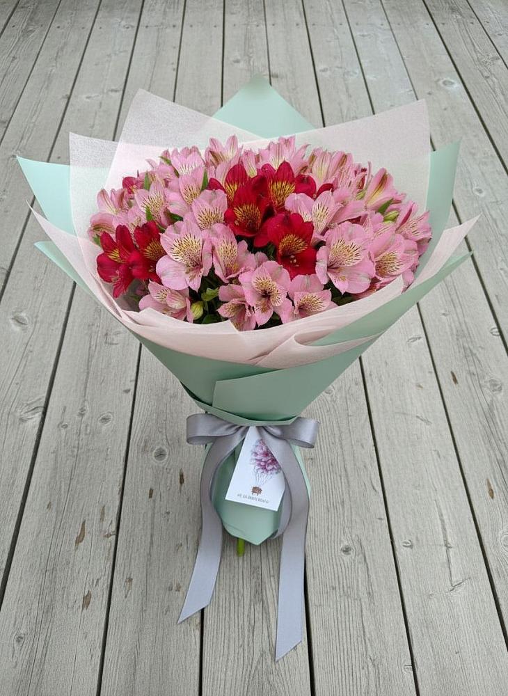 Букет цветов из: Альстромерии в Урус-Мартане