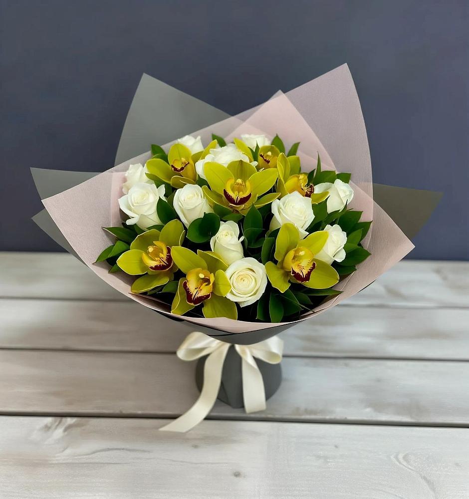 Букет цветов из: Орхидеи и Розы в Урус-Мартане