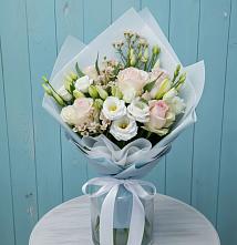 Букет цветов из:  Розы и Лизиантусы в Урус-Мартане
